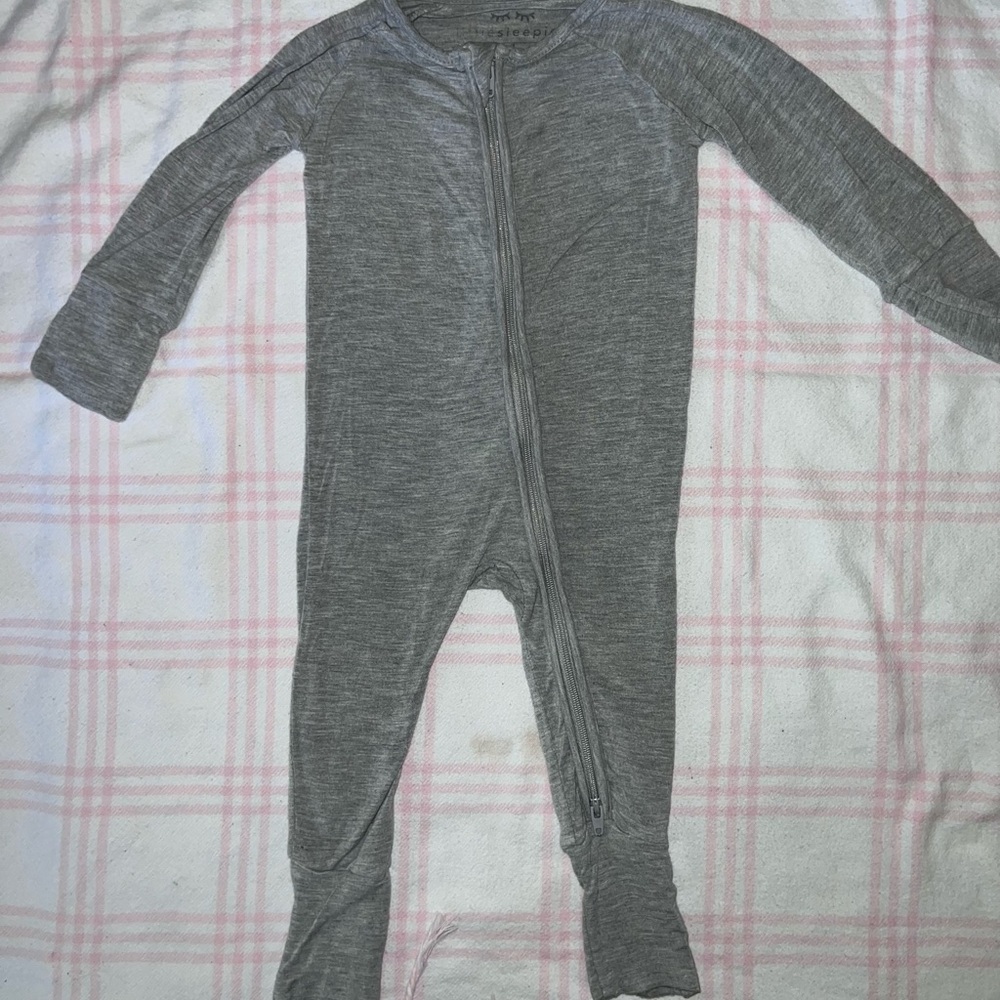 Grey Zippy